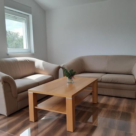 Apartments Tea And Tamara 피로바츠 외부 사진