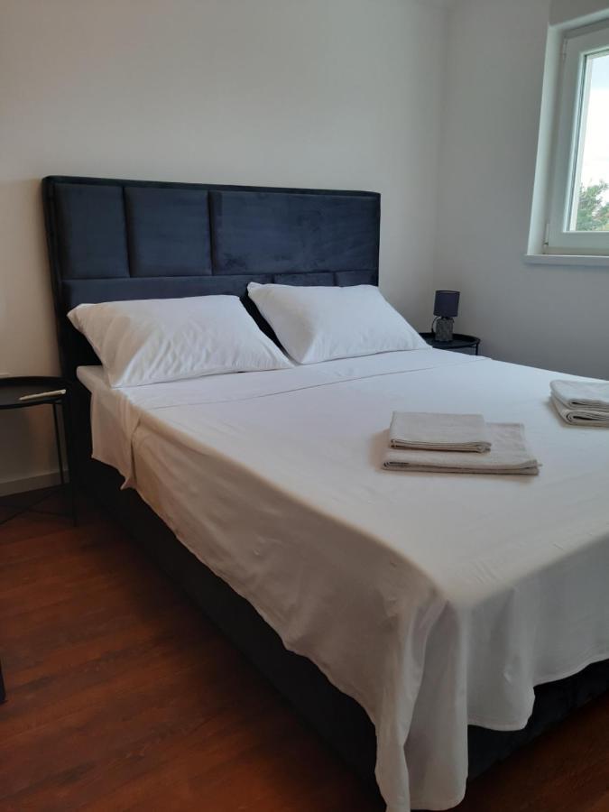 Apartments Tea And Tamara 피로바츠 외부 사진